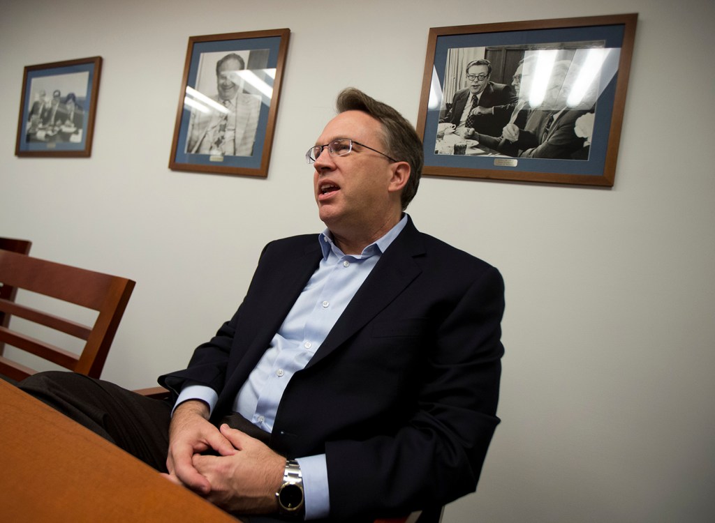 Fed official floats pursuing higher inflation