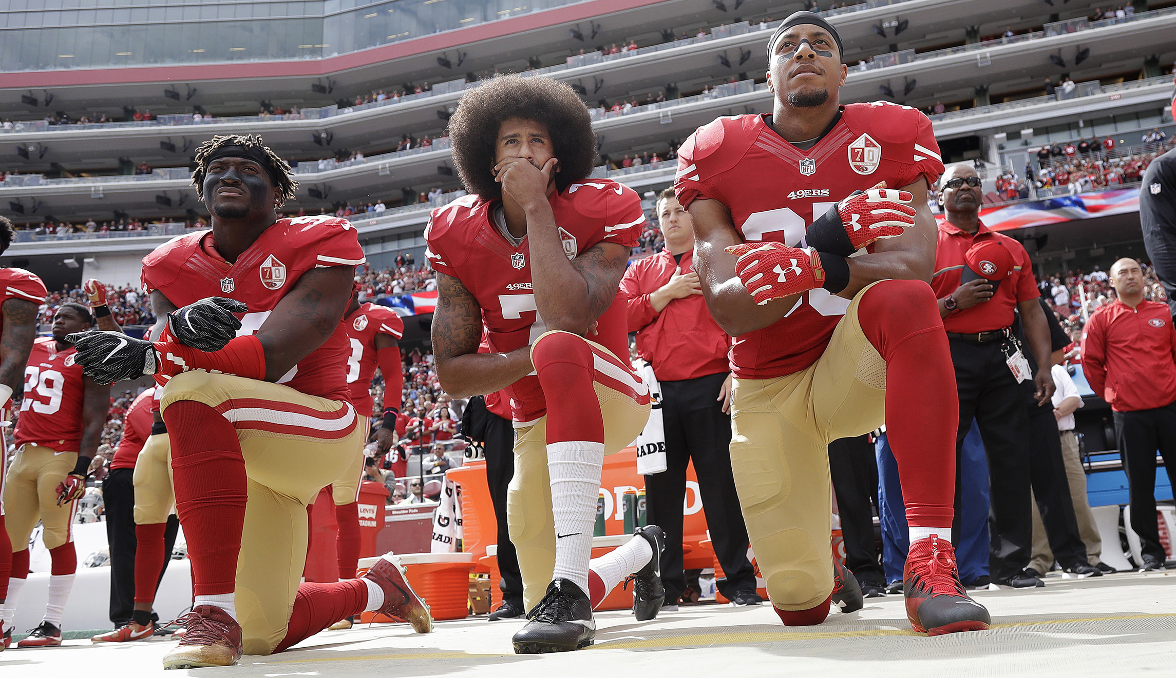 Trump swipes at NFL national anthem protests in State of the Union address