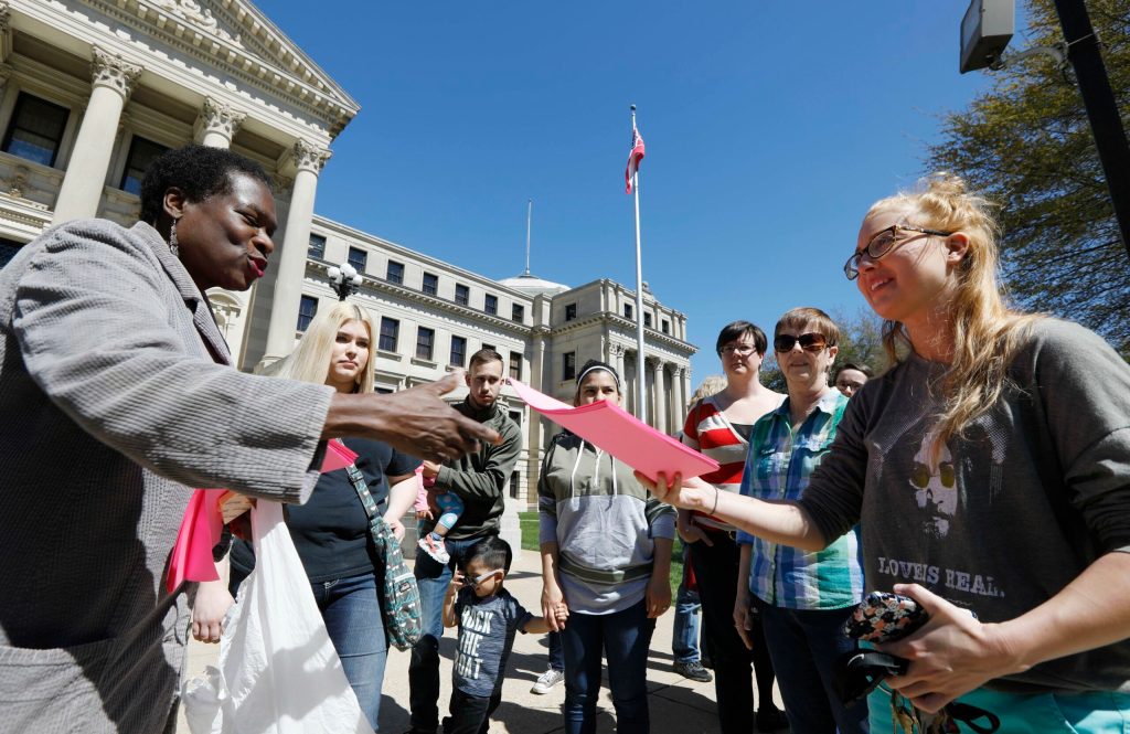 Immigrant with expired visa asks for deportation court hearing