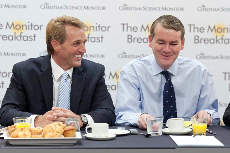Senators Michael Bennet (D-Colorado) and Jeff Flake (R-Ariz.) discussing immigration reform at a Christian Science Monitor newsmaker breakfast. (Photo by  Michael Bonfigli /The Christian Science Monitor)