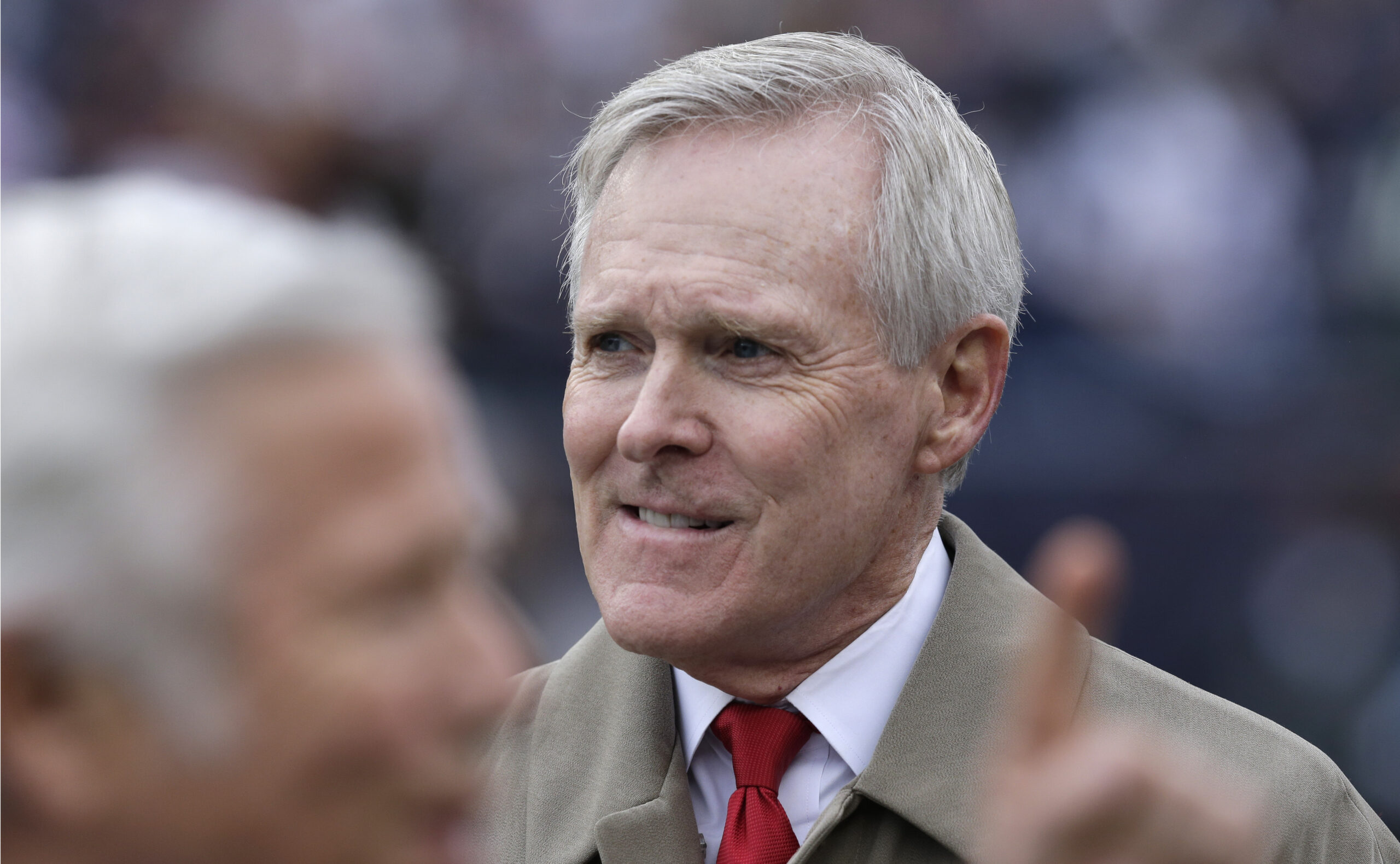Hunter calls for Navy secretary to resign over Marine integration