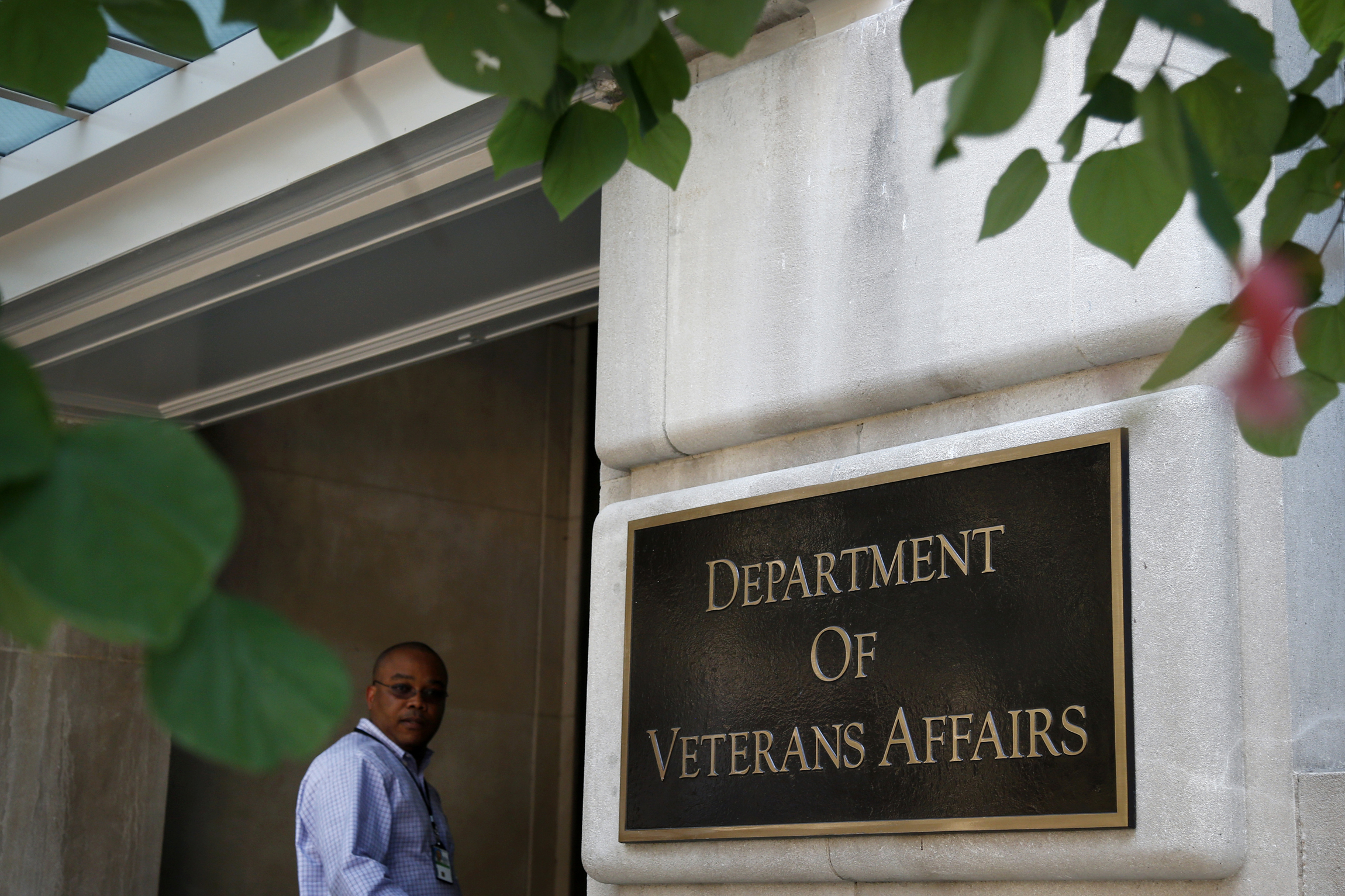 Savior of VA’s suicide hotline dropped 1.4M calls from vets