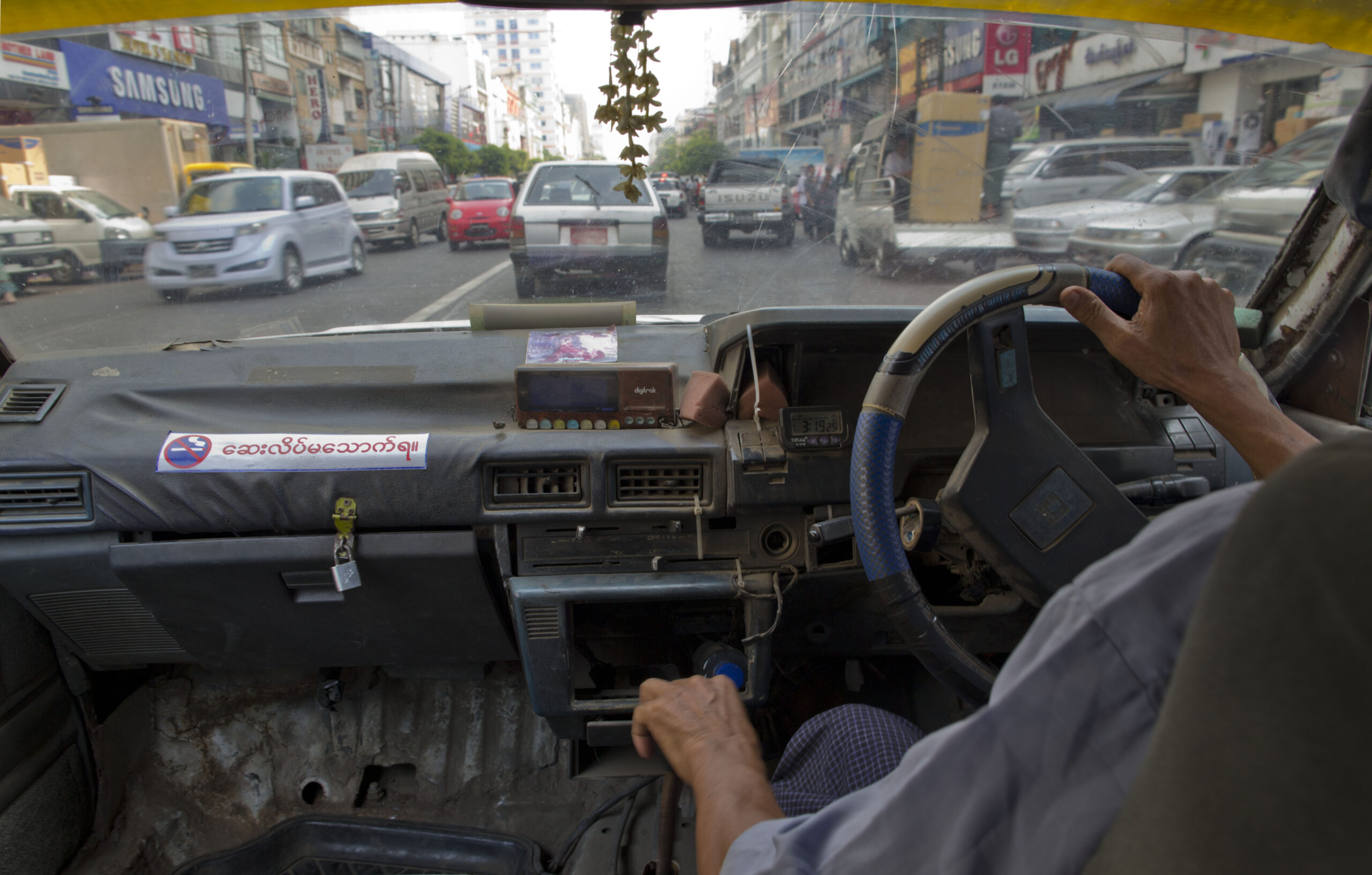 Myanmar clunkers scrapped in rush for ‘new’ cars