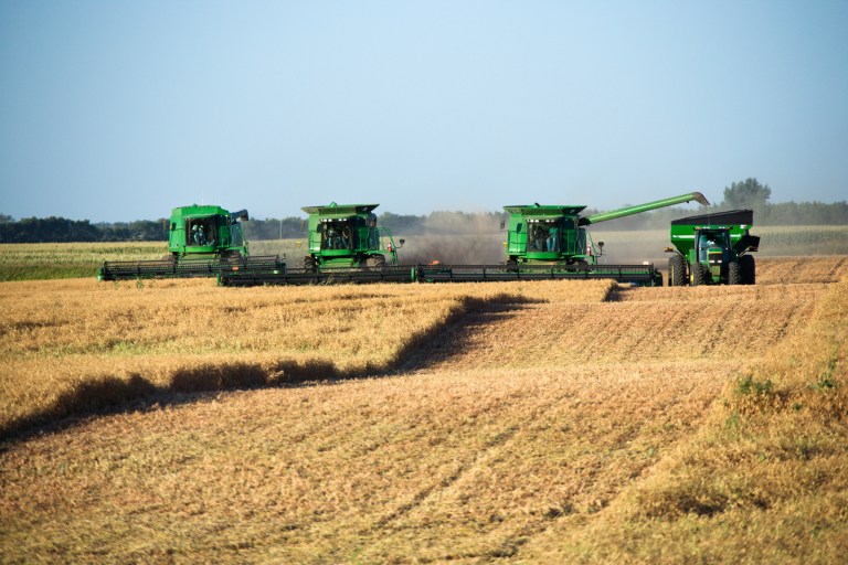 Some conservative groups say the new farm bill is still loaded with giveaways to special interests. (Thinkstock)