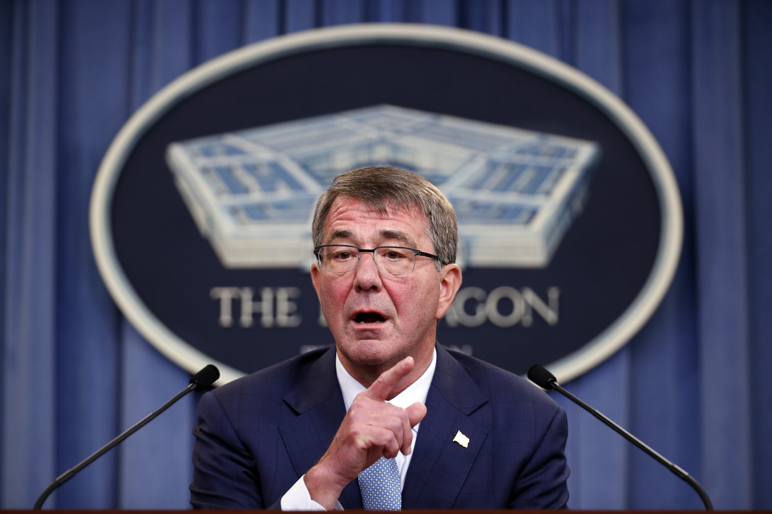 Carter to plead for bipartisan deal on defense spending