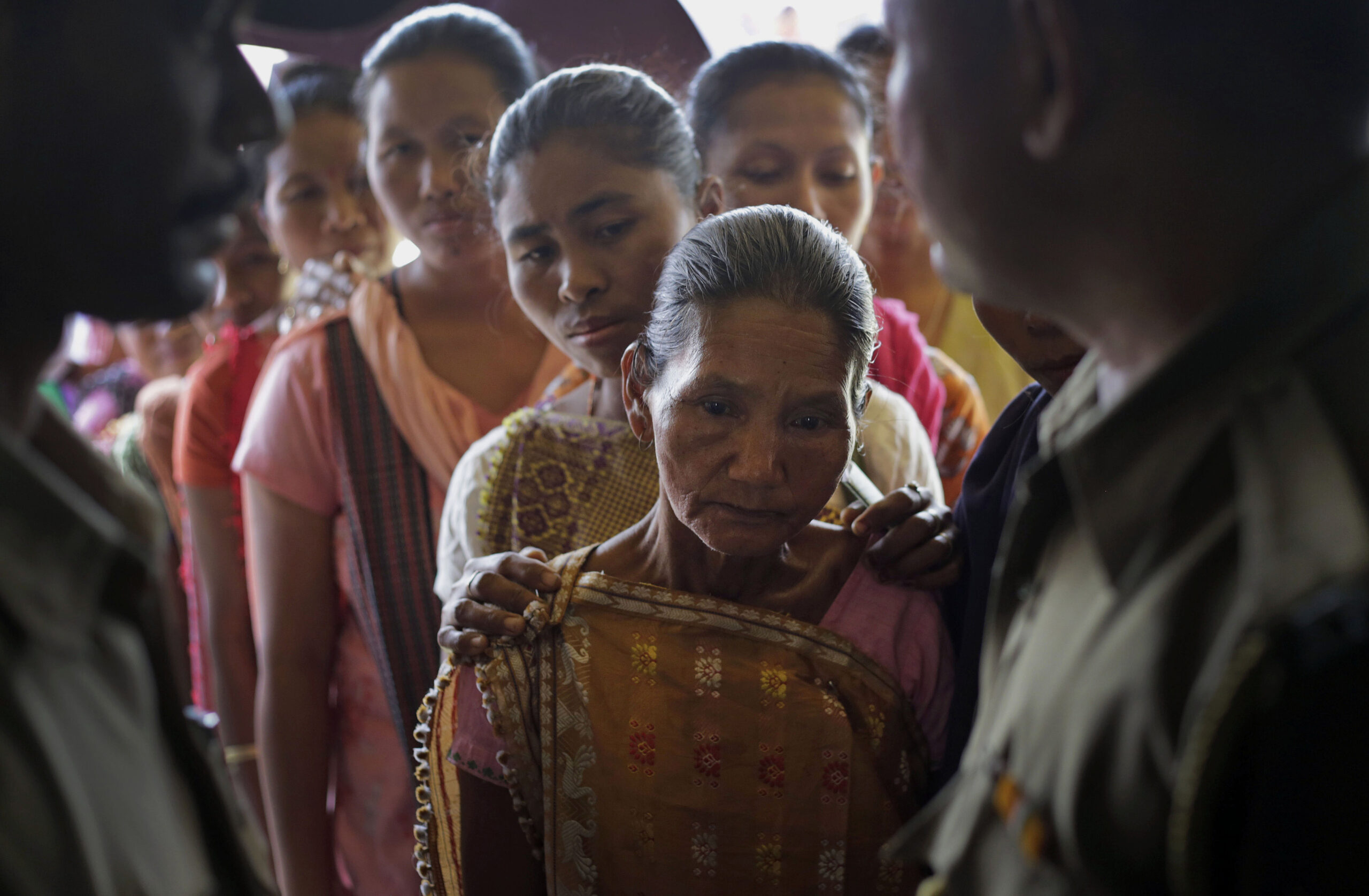 Rebels kill 14 in anti-election campaign in India