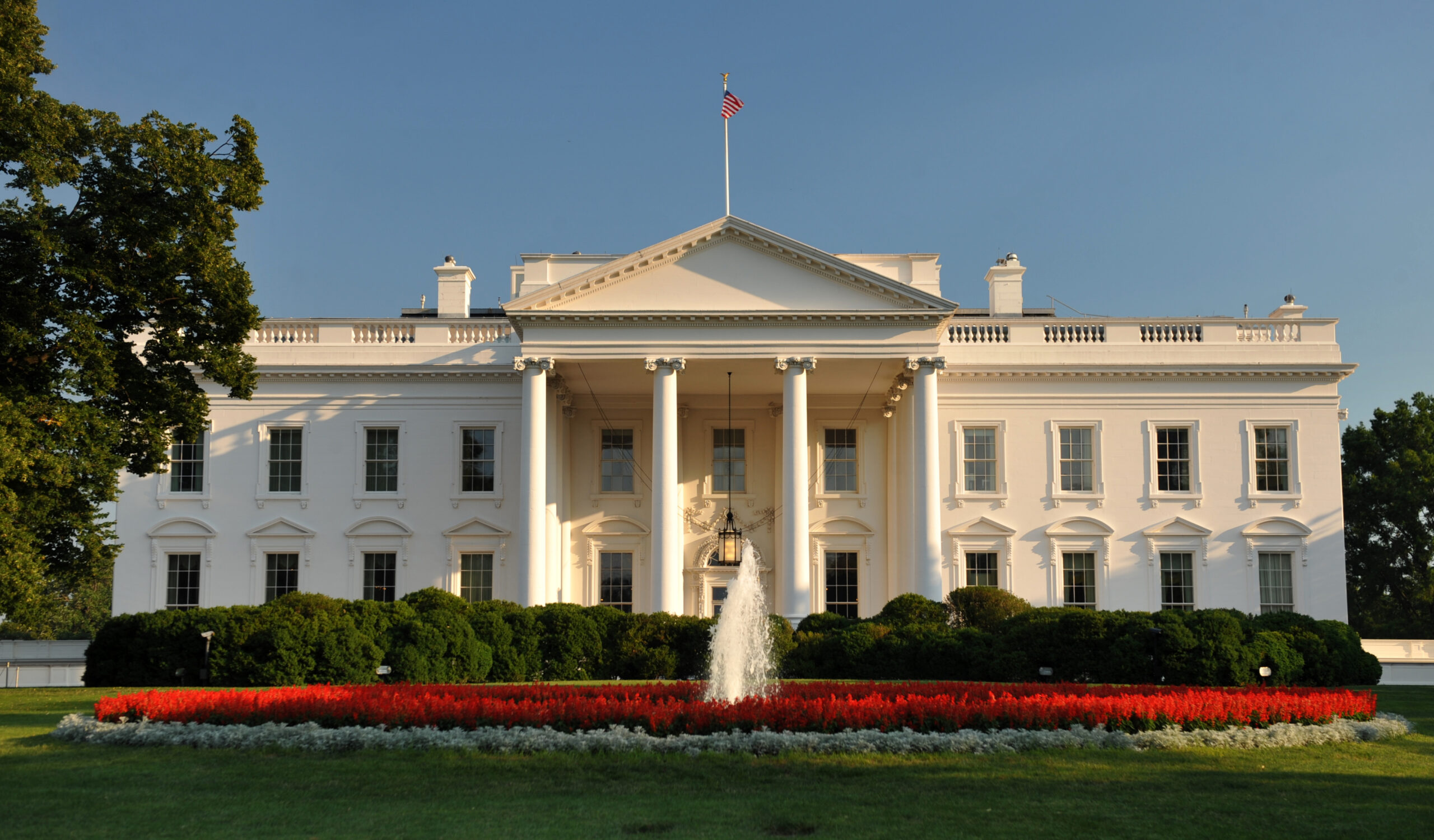 White House celebrates 2017, teases reporters: ‘Hope you like your tax cut or bonus’