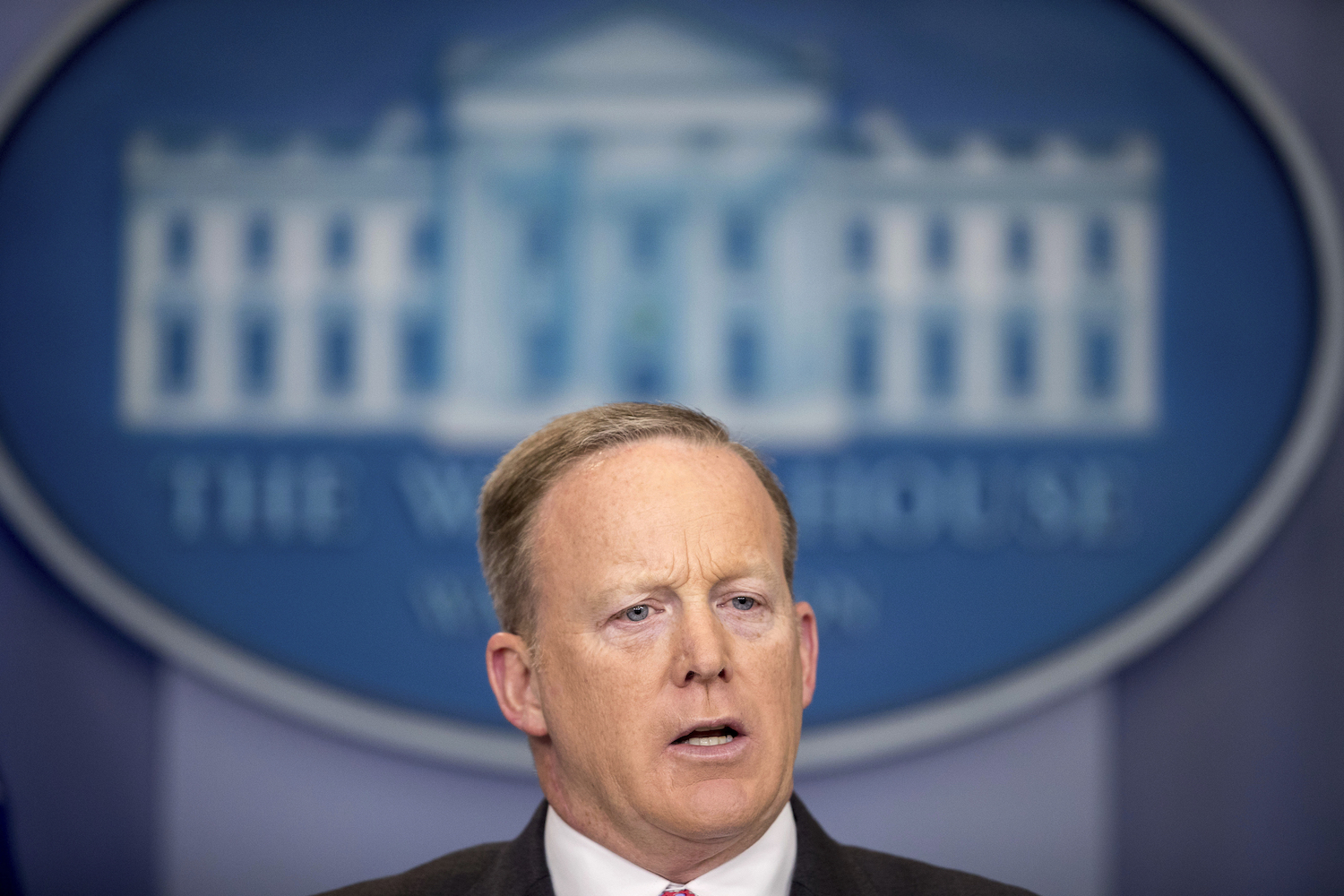 Sean Spicer: White House can’t guarantee federal government won’t shut down