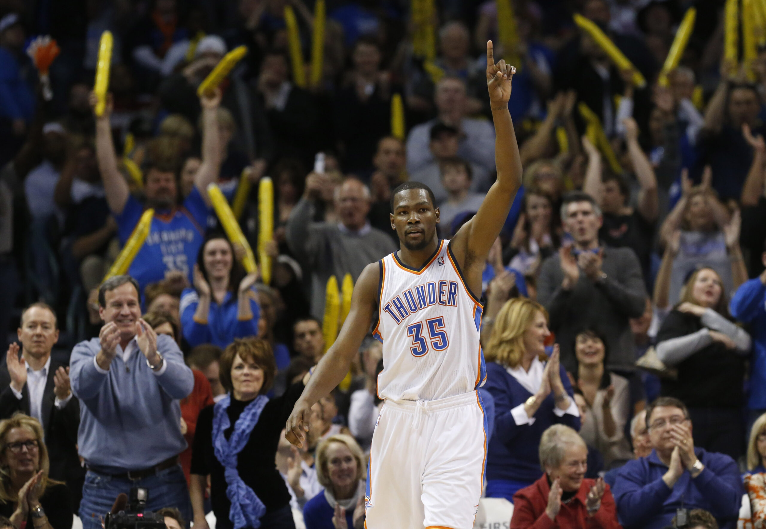 Durant, Westbrook sharing load in Thunder offense
