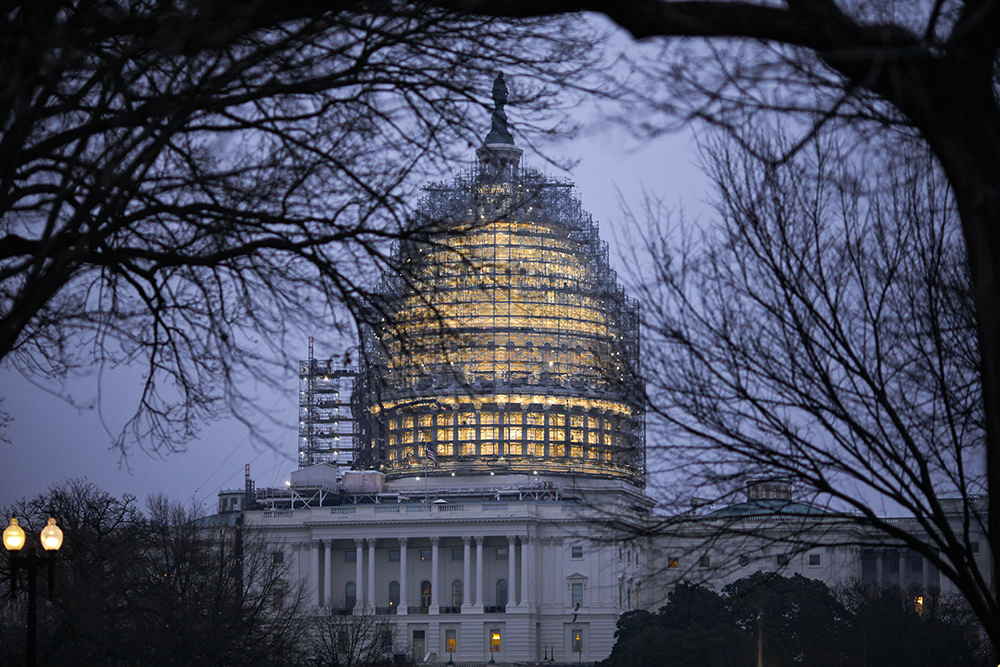 Anonymous Democratic congressman behind tell-all book about Congress