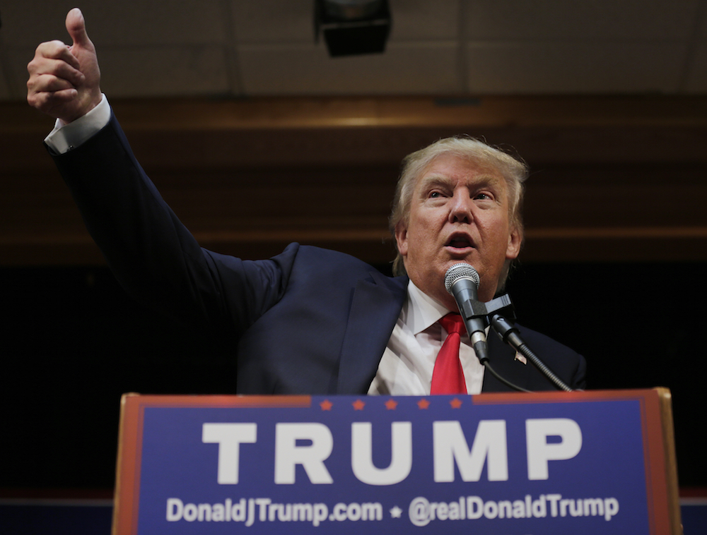 Poll: Clinton would lose to Trump, beat Fiorina