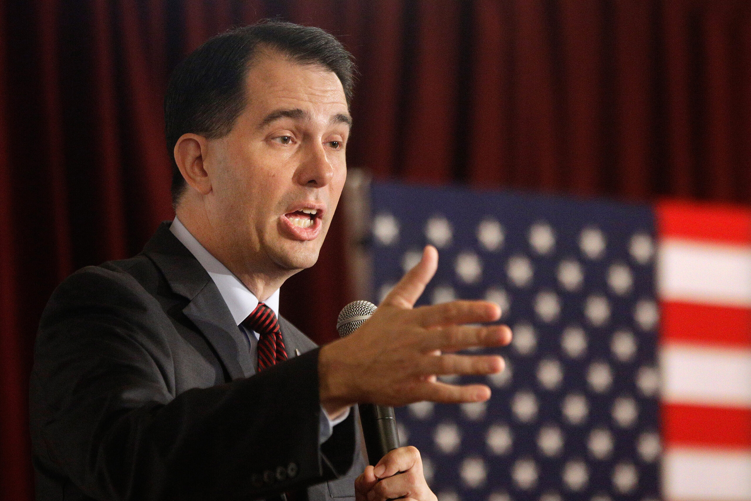 Unions scorn ‘floundering’ Walker’s plan to gut them