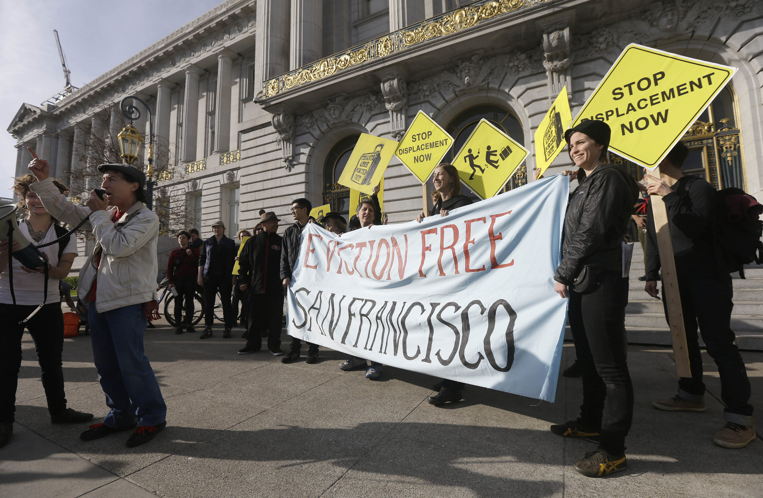 San Francisco approves employee shuttle rules