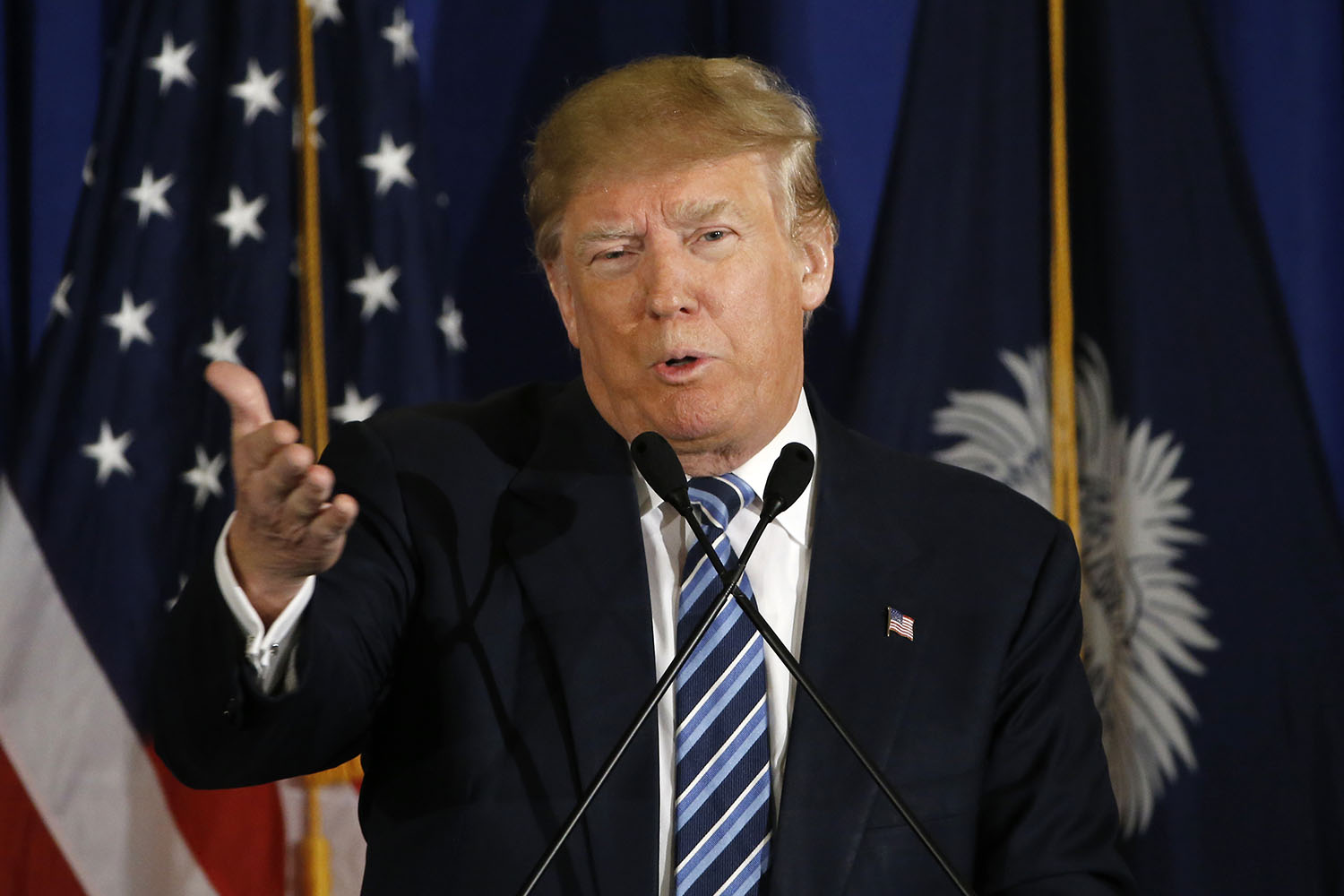Moody’s: Trump plans would pitch U.S. into recession
