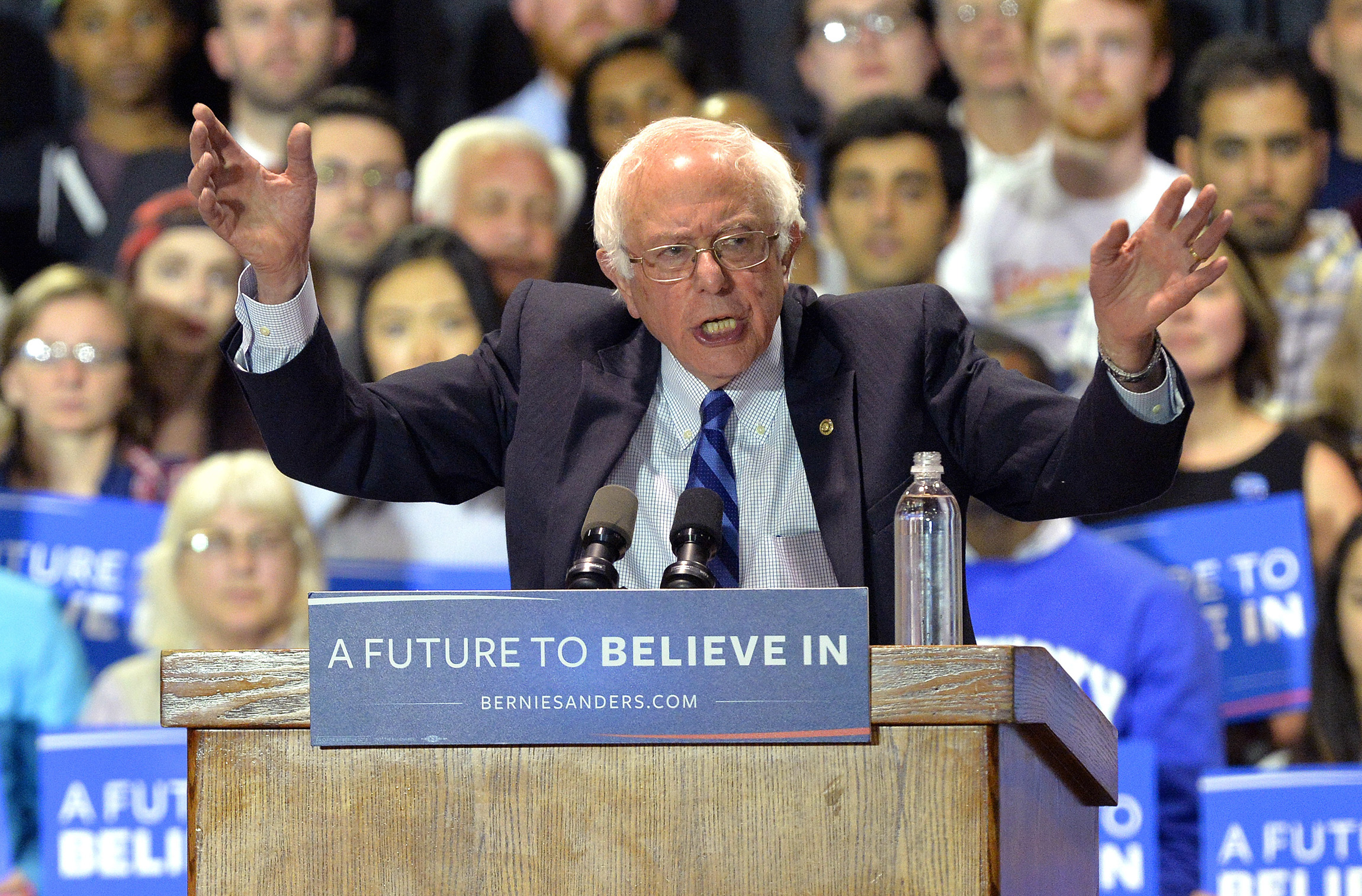 Sanders gains 49 delegates in Washington, but doesn’t gain ground