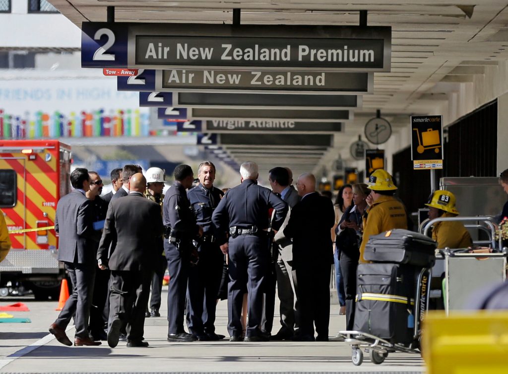 TSA employees’ union calls for arming agents
