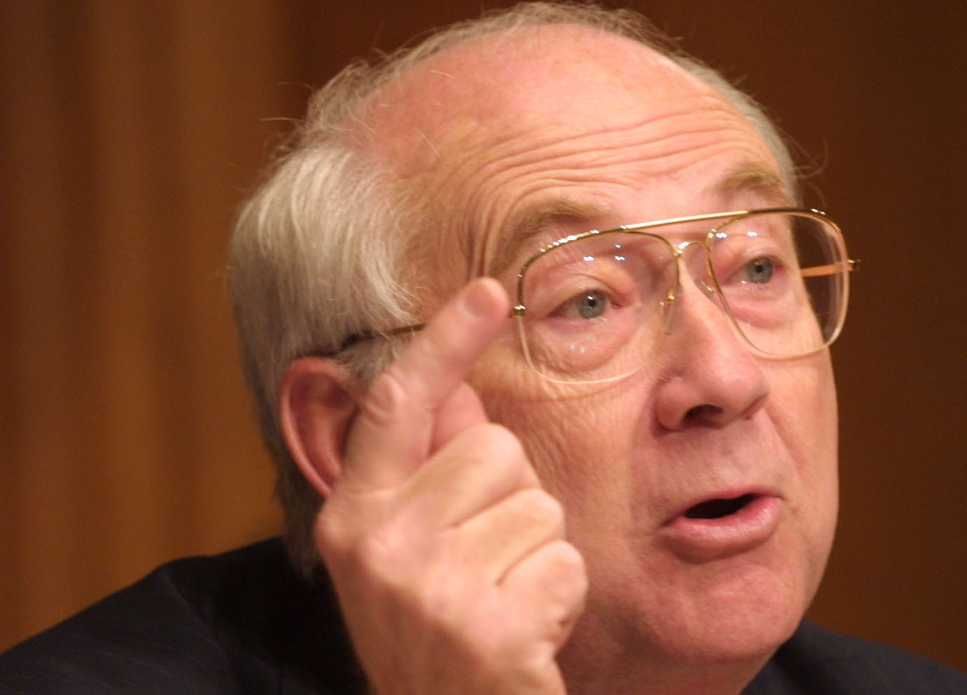 Gramm endorses Rubio over Cruz