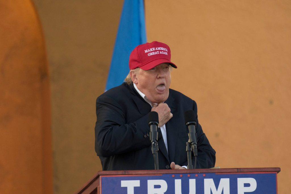 This poll shows Trump losing Iowa