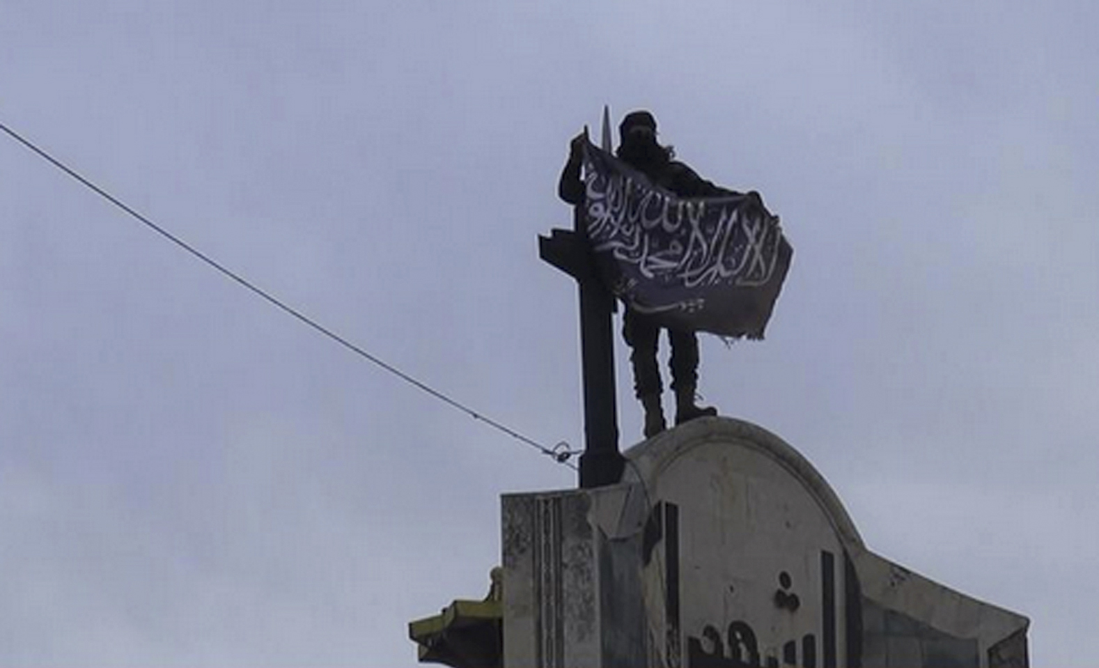 Major Syrian city falls to al Qaeda-led forces