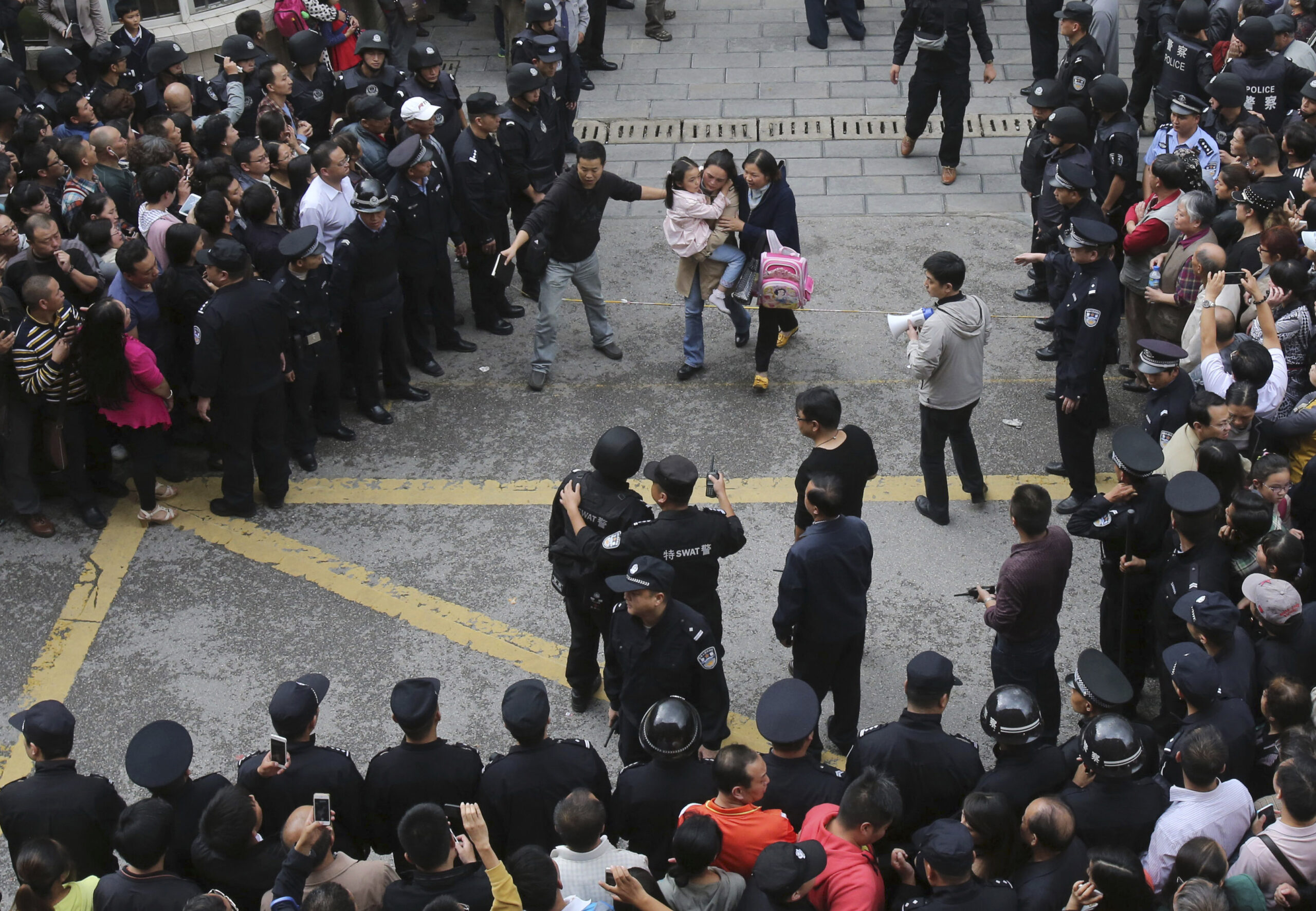 Stampede kills 6 primary schoolchildren in China
