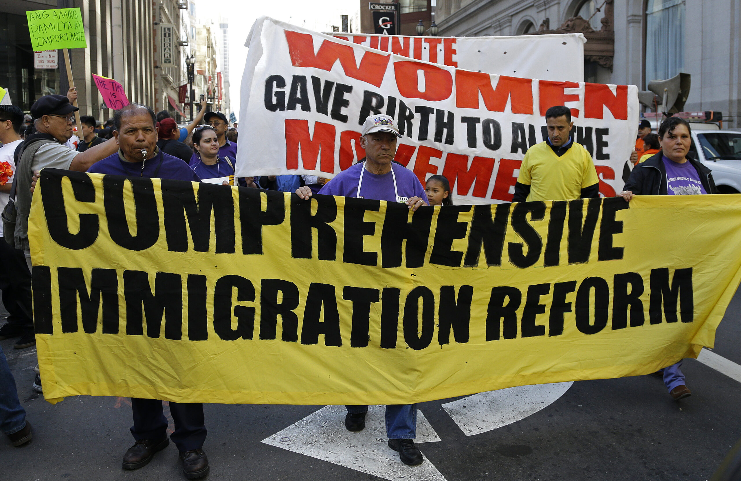 Evangelical groups use radio ads to push for immigration reform
