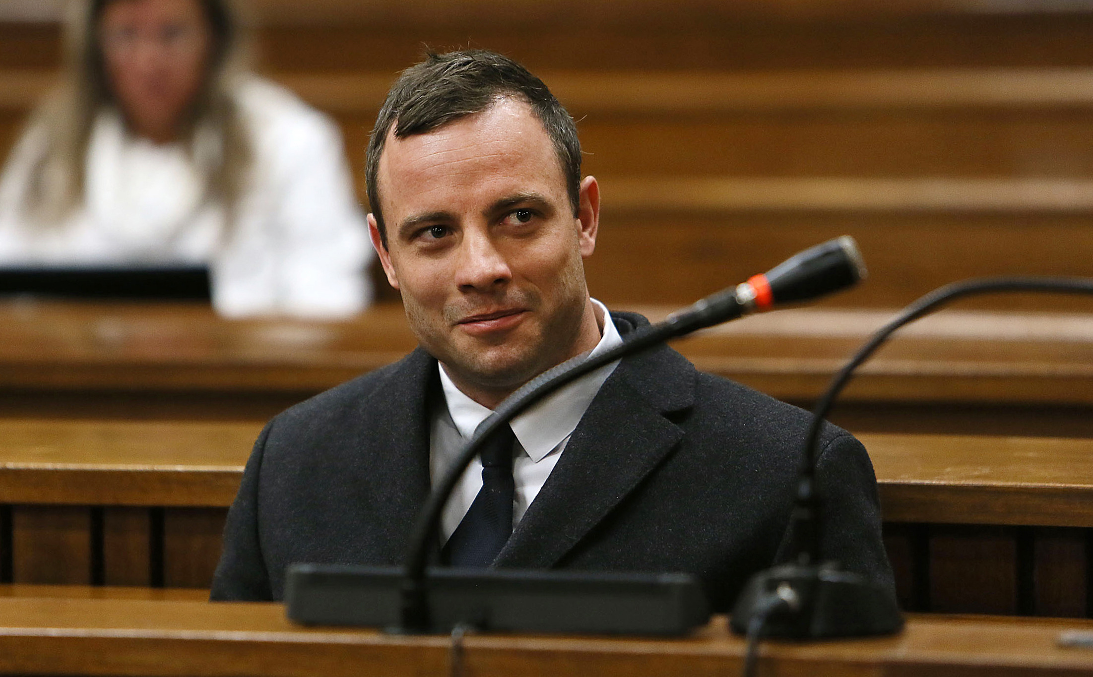 Pistorius gets into nightclub argument