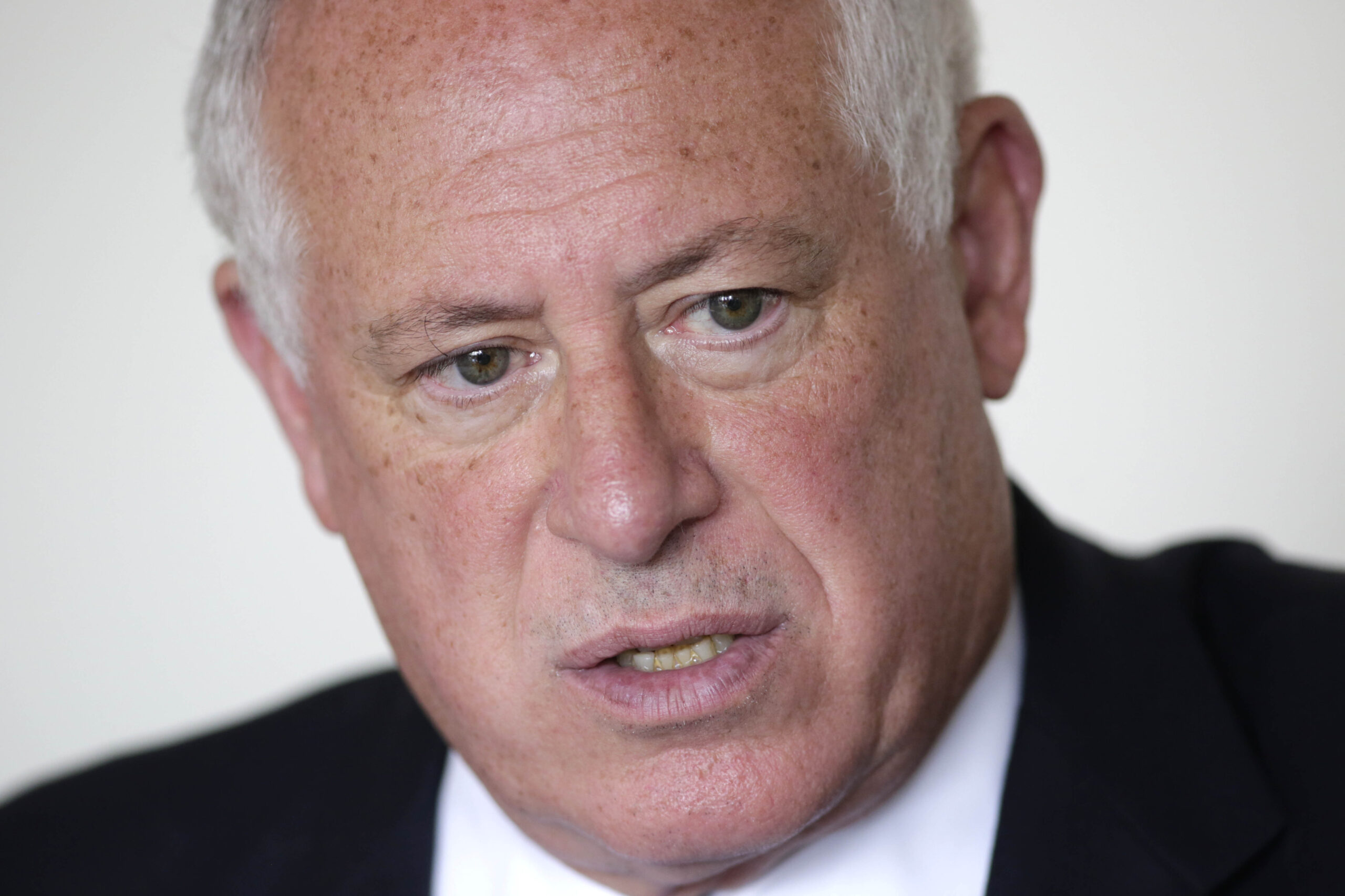 Illinois governor works to defend ‘reformer’ image