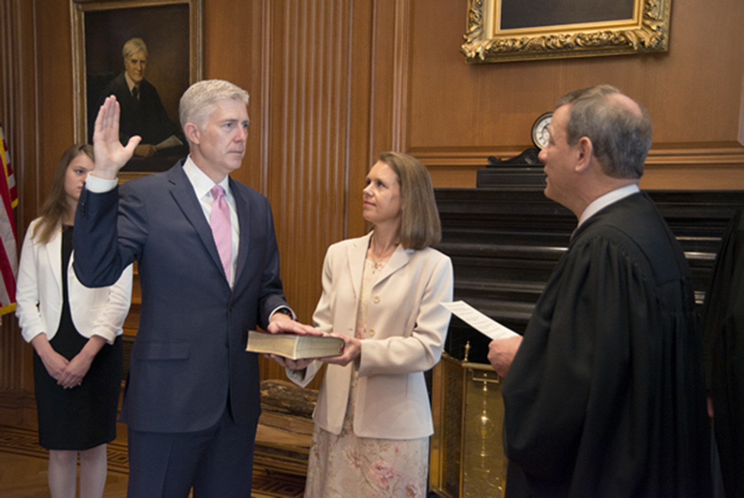 Neil Gorsuch sworn in as Supreme Court justice