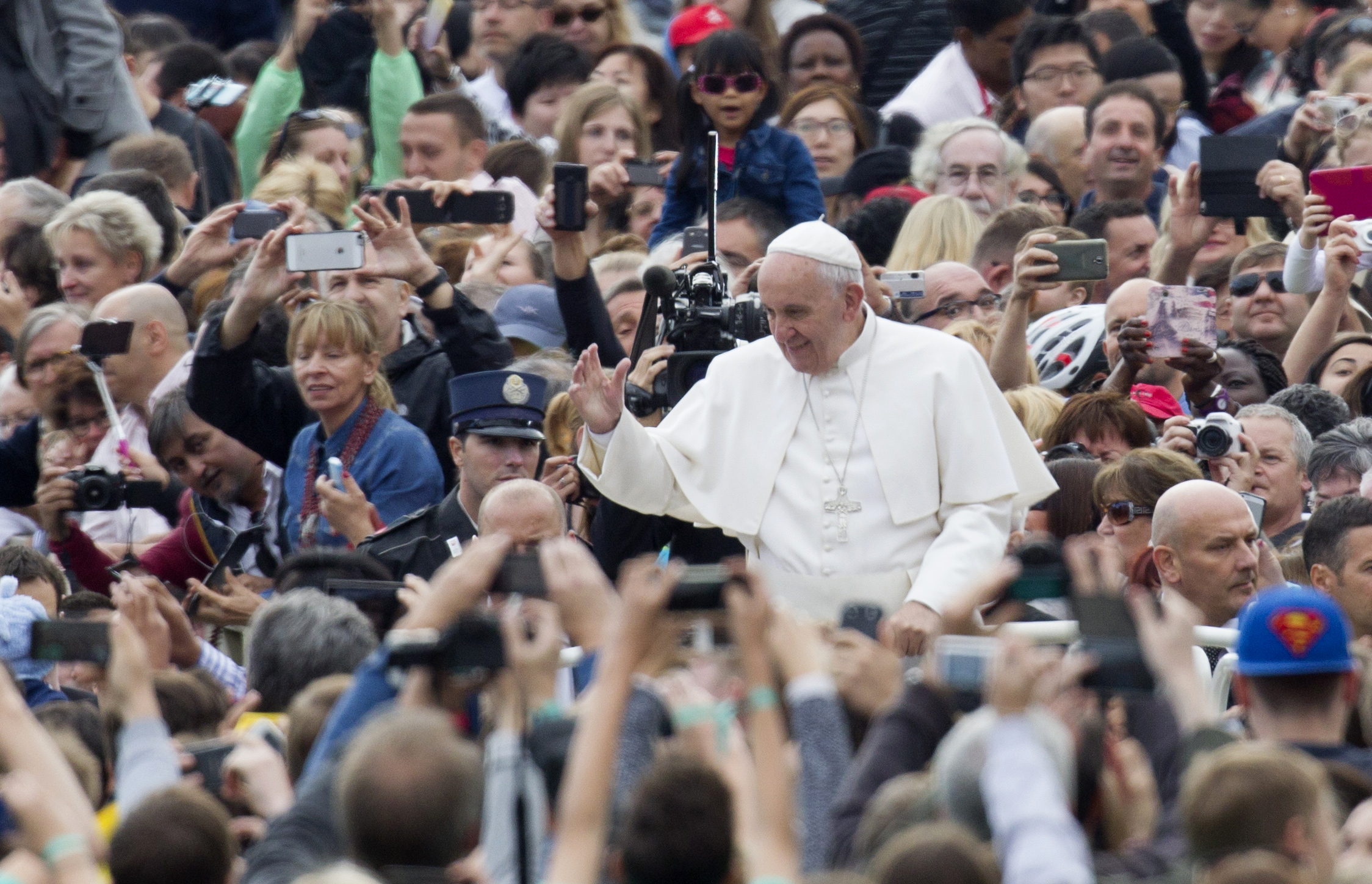 Pope met privately with gay couple