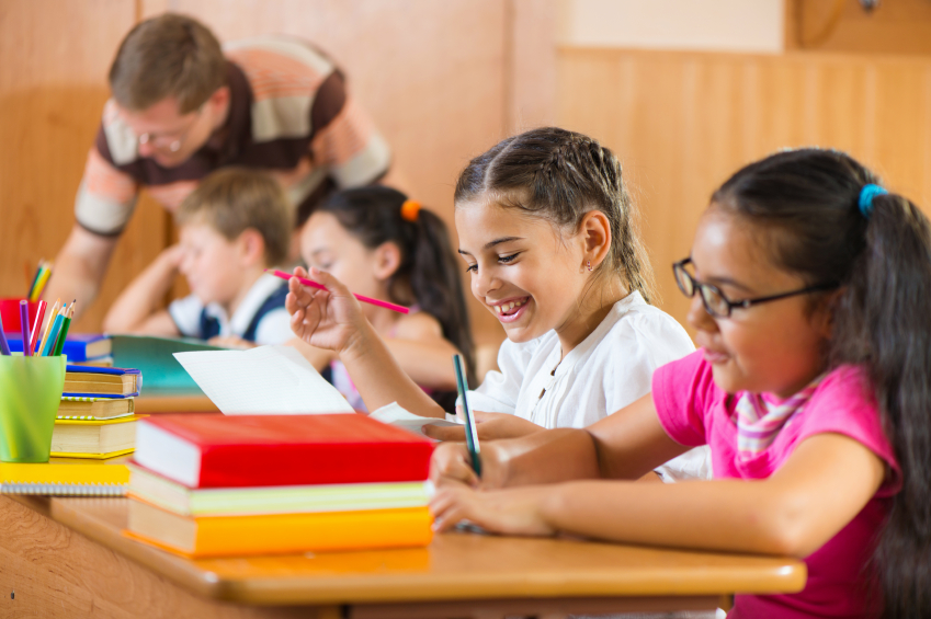 Obama threatens to veto bill to reduce federal role in education