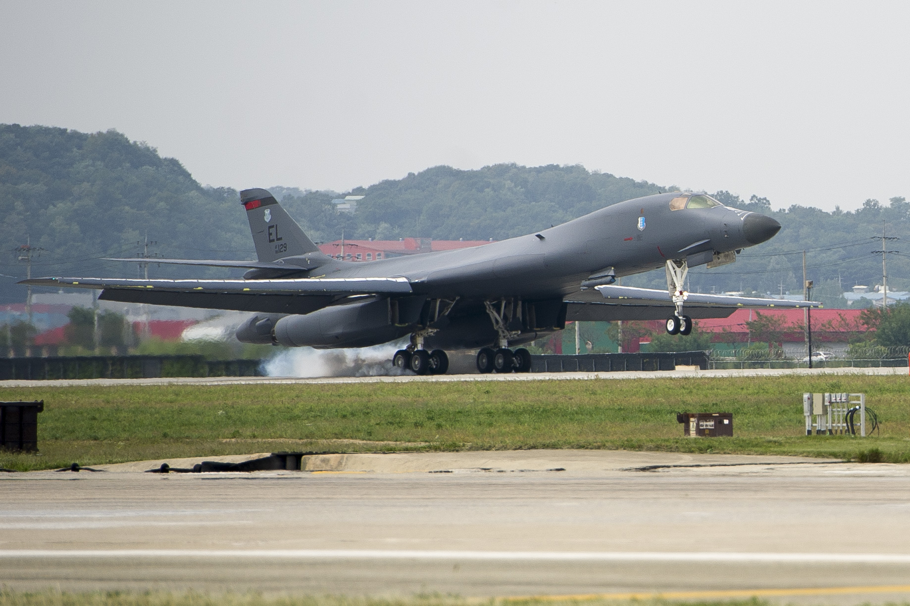 US flies bombers over South Korea to show force