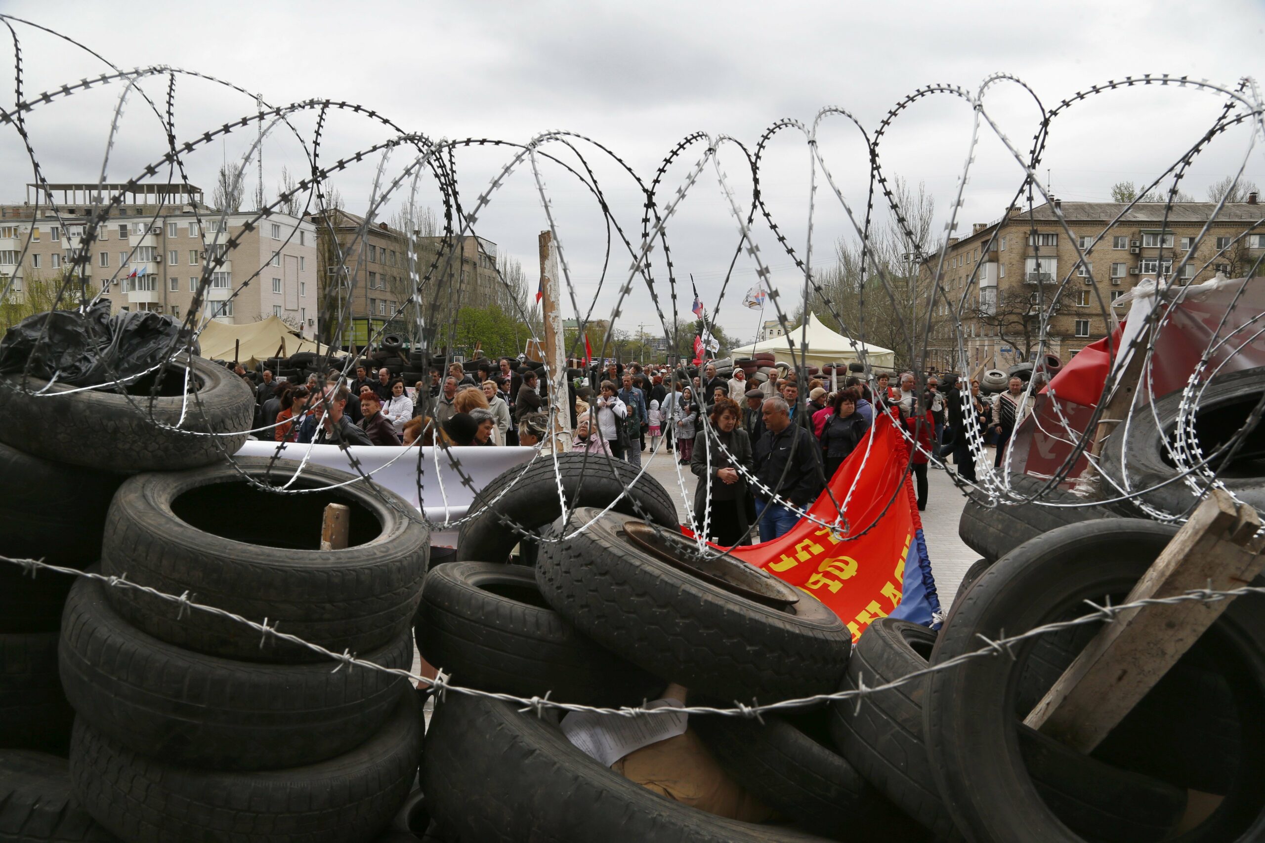 Lawmakers call for tighter sanctions on Russia