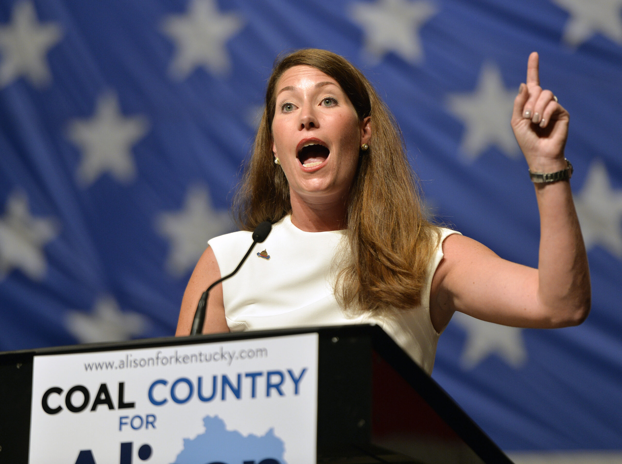 Grimes touts narrow lead in own poll
