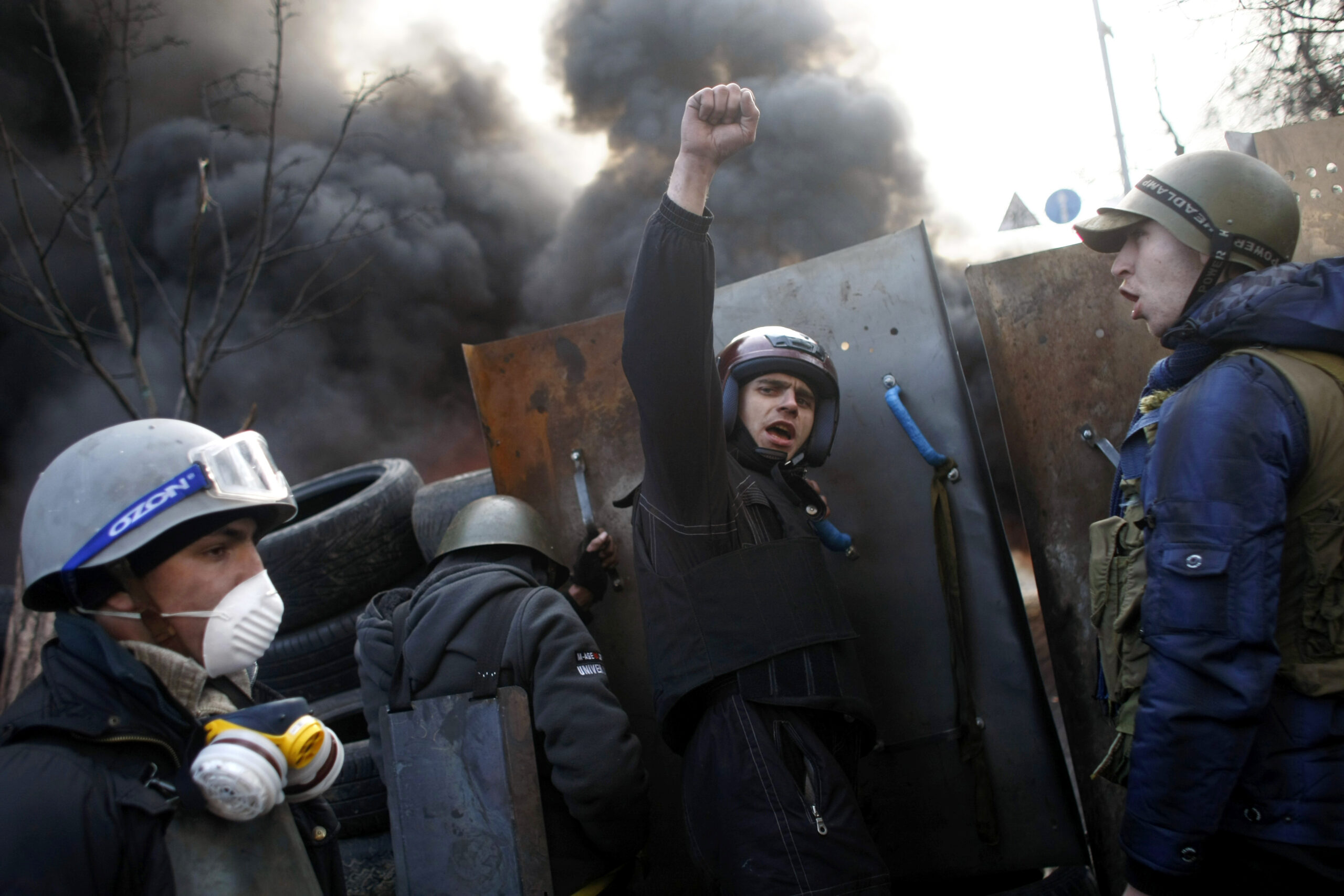 He’s got a phone: Obama administration announces plan to call Vladimir Putin to discuss Ukraine violence