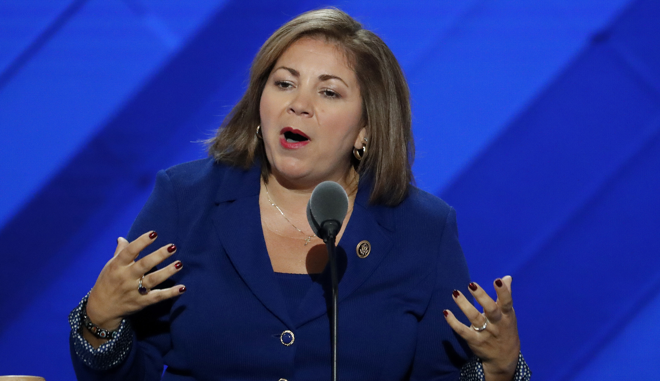 House Democrats threaten to leave GOP in the lurch on debt ceiling