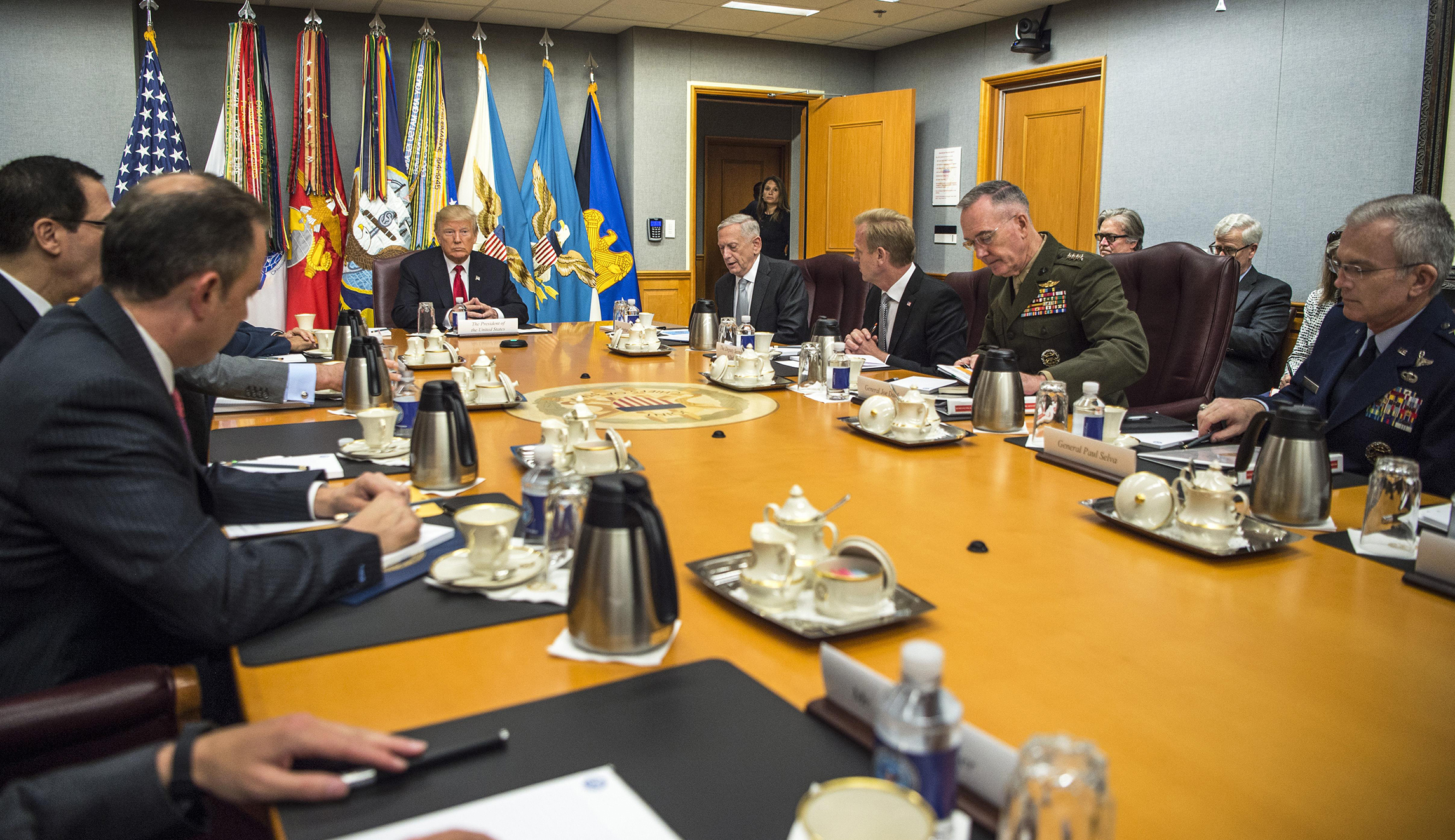 Trump briefed on world hot spots at Pentagon session