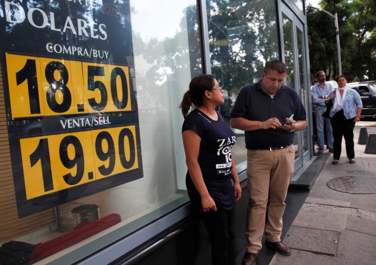 The peso jumped 1.5 percent on the day, from 19.575 to 19.587 when put up against the dollar. (AP Photo)