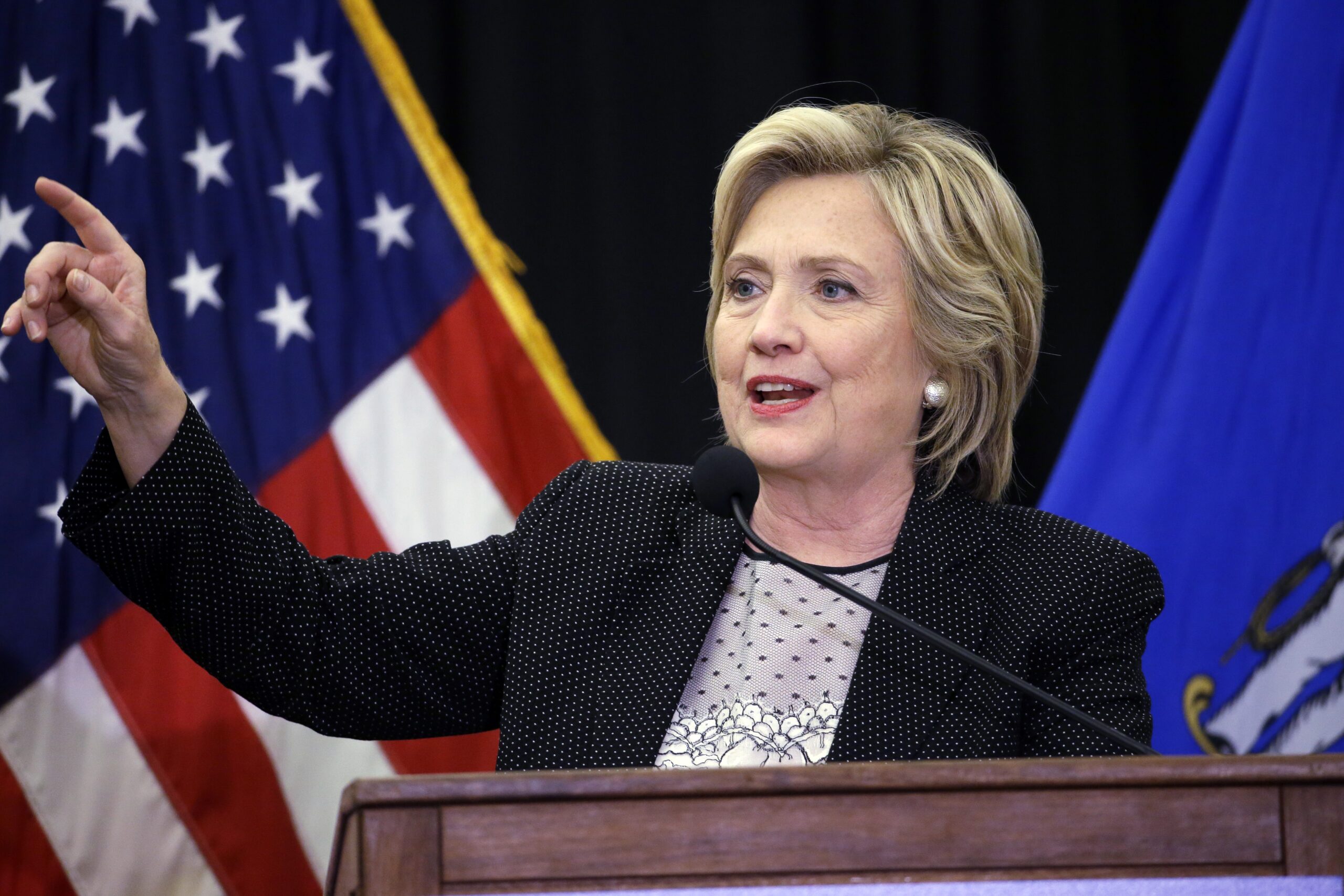 Clinton praises defeat of right-to-work