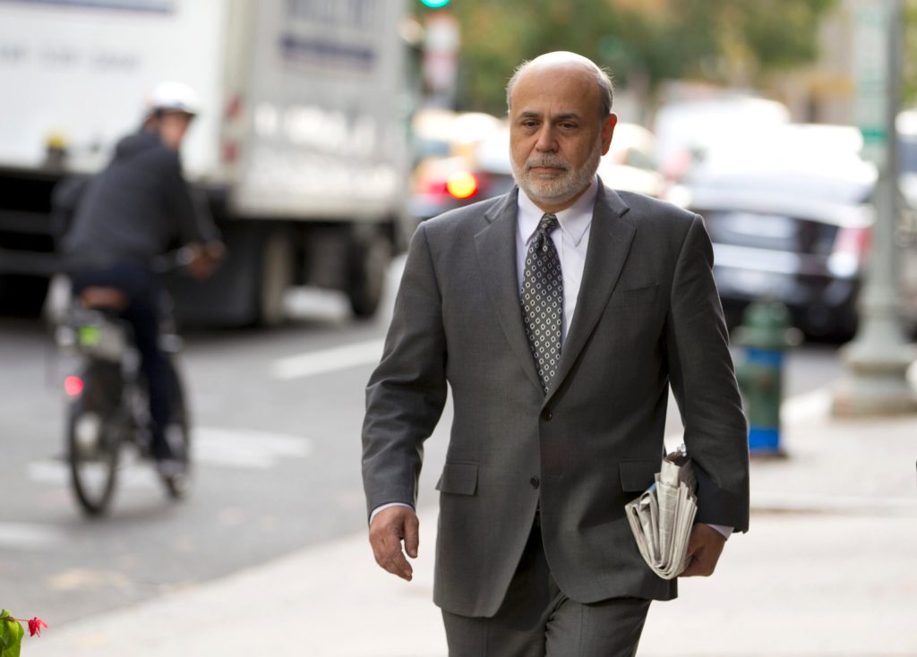 Bernanke launches blog, Twitter handle