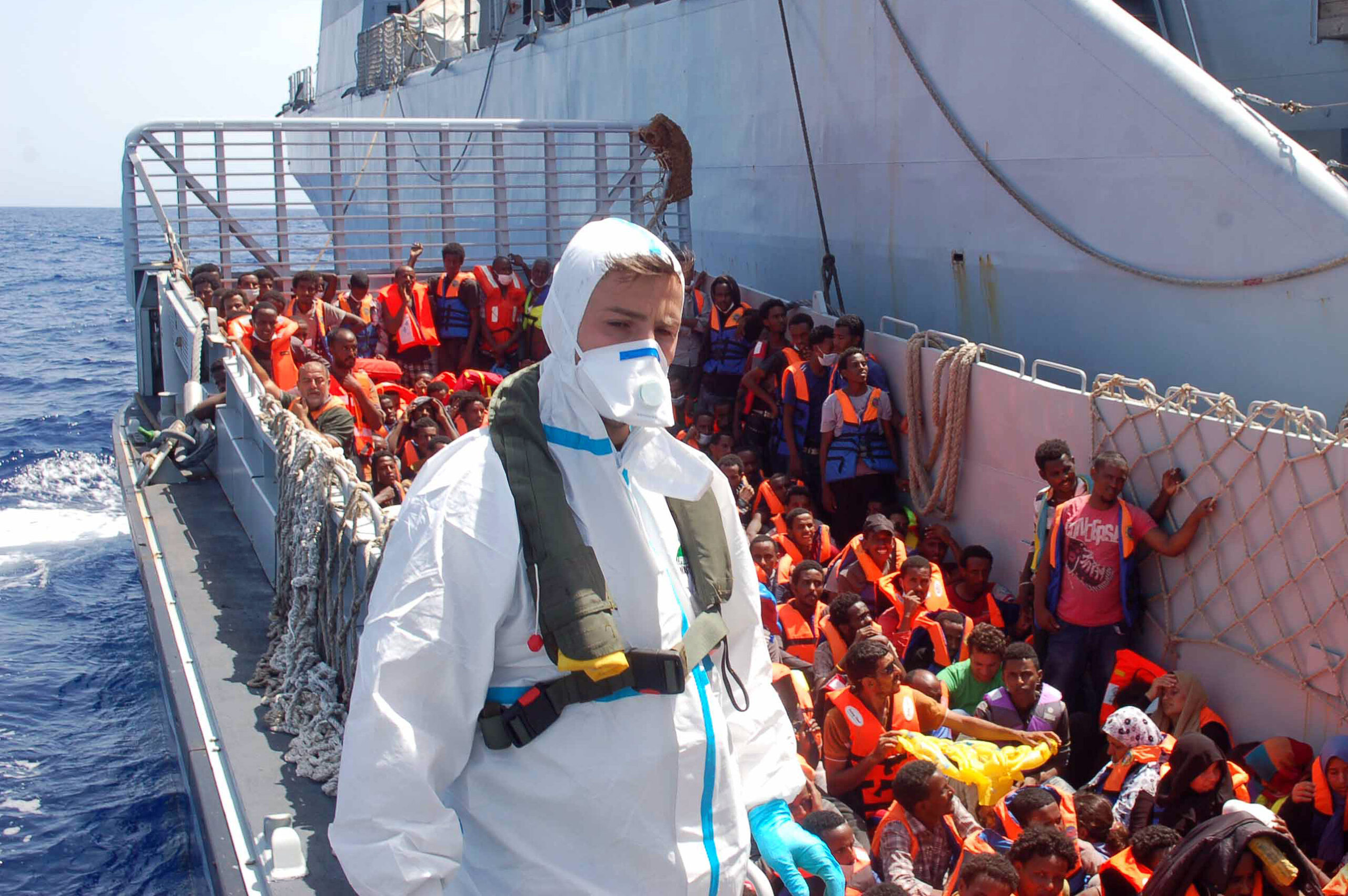 EU to beef up border agency to deal with migrants