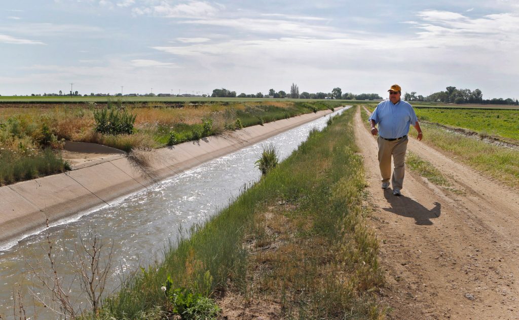 Army Corps memos show EPA water rules flawed: Industry groups