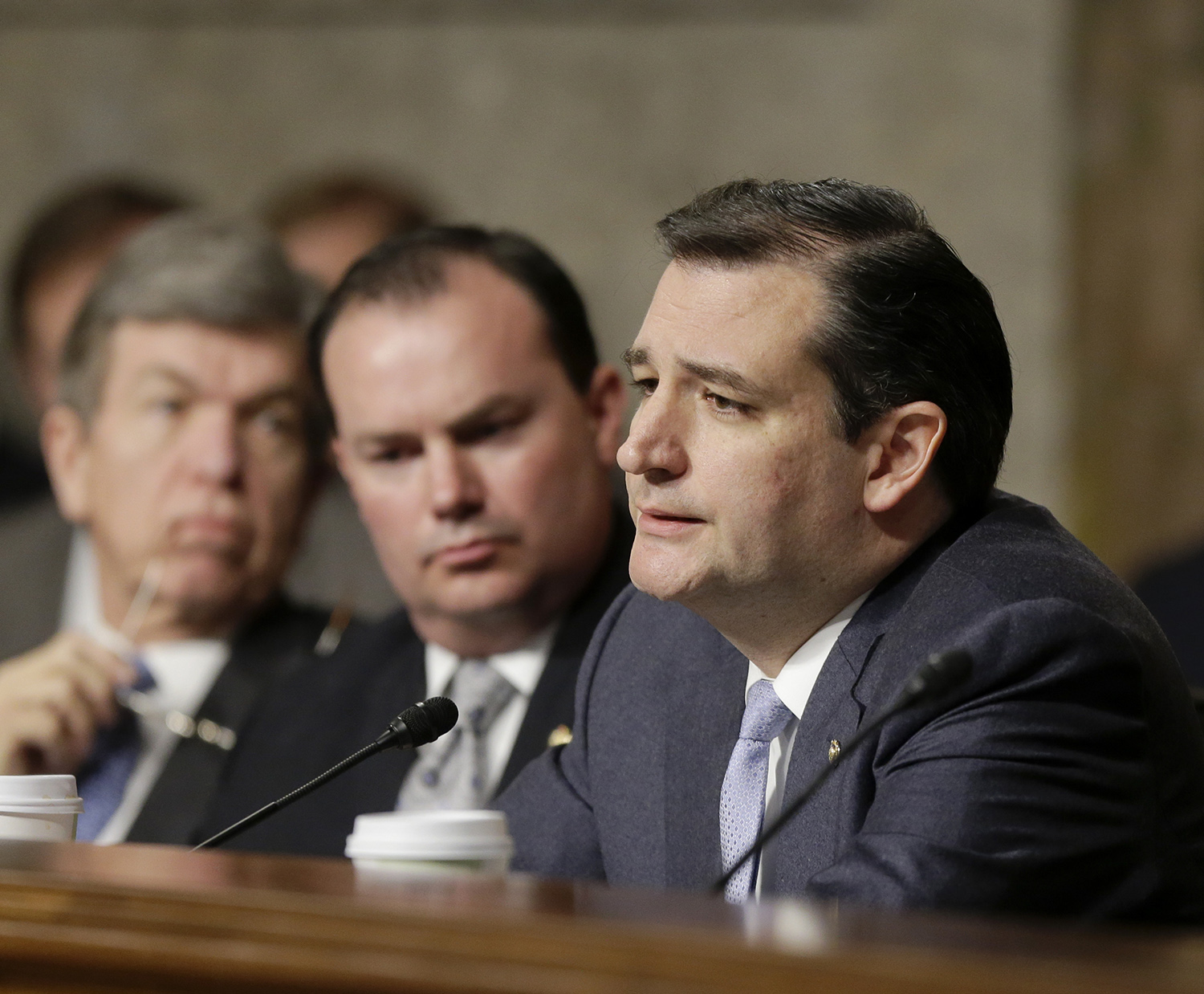 Ted Cruz hits the stump for ‘Washington Cartel’