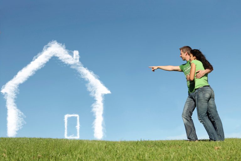 Restoring economic growth may be the great challenge of today but to achieve it we must restore marriage. (iStock Photo)