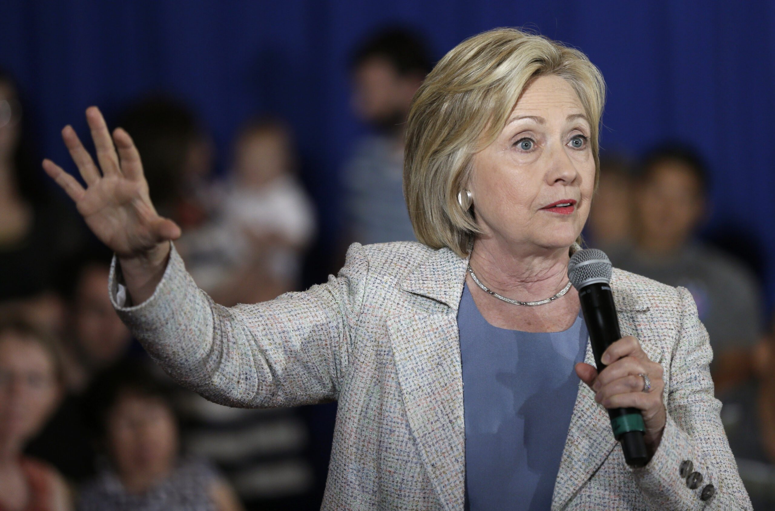 Report: Clinton mishandled classified data from 5 different agencies