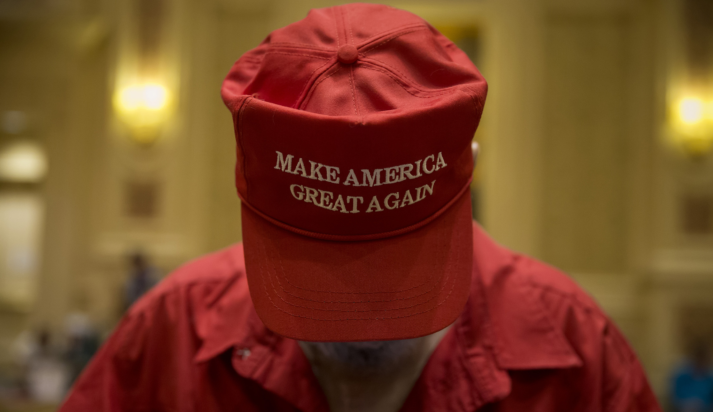 Man assaults, throws drink in face of 16-year-old wearing MAGA hat at Whataburger