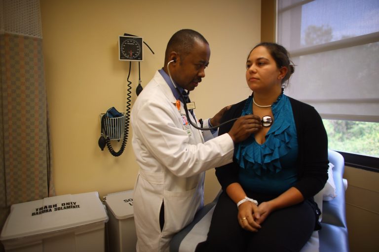 Proposed rule wouldn't allow healthcare providers and insurers that receive federal funding to discriminate. (Getty Images)