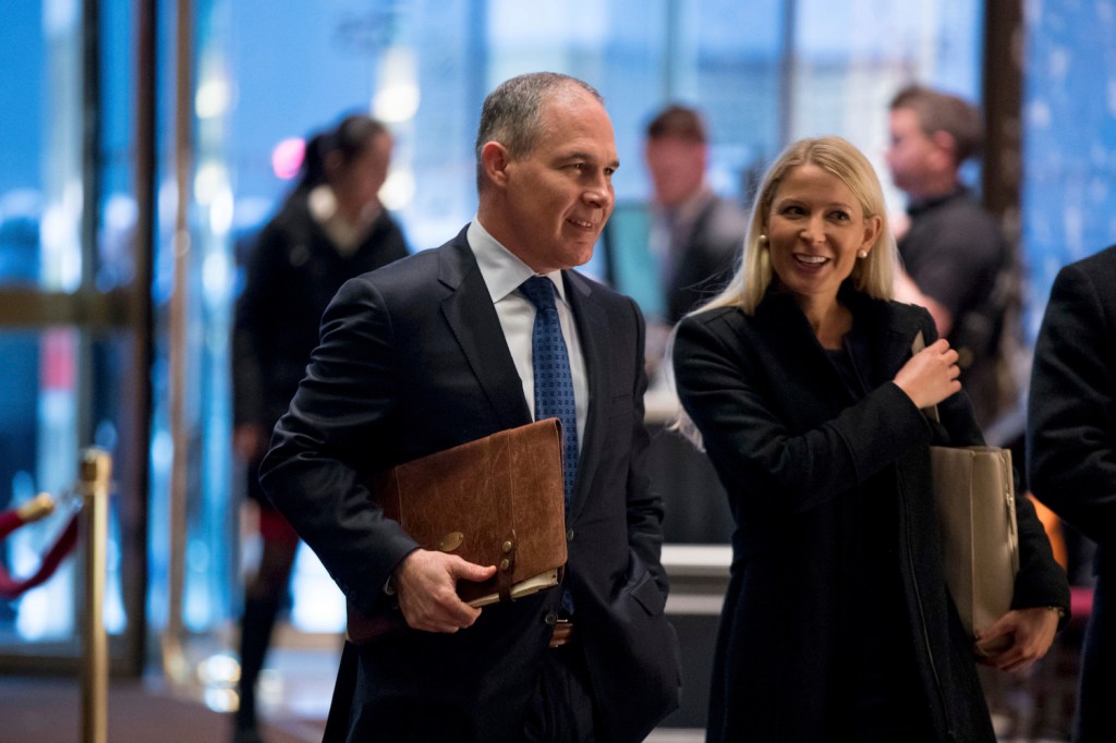 Pruitt visits Senate to discuss confirmation hurdles
