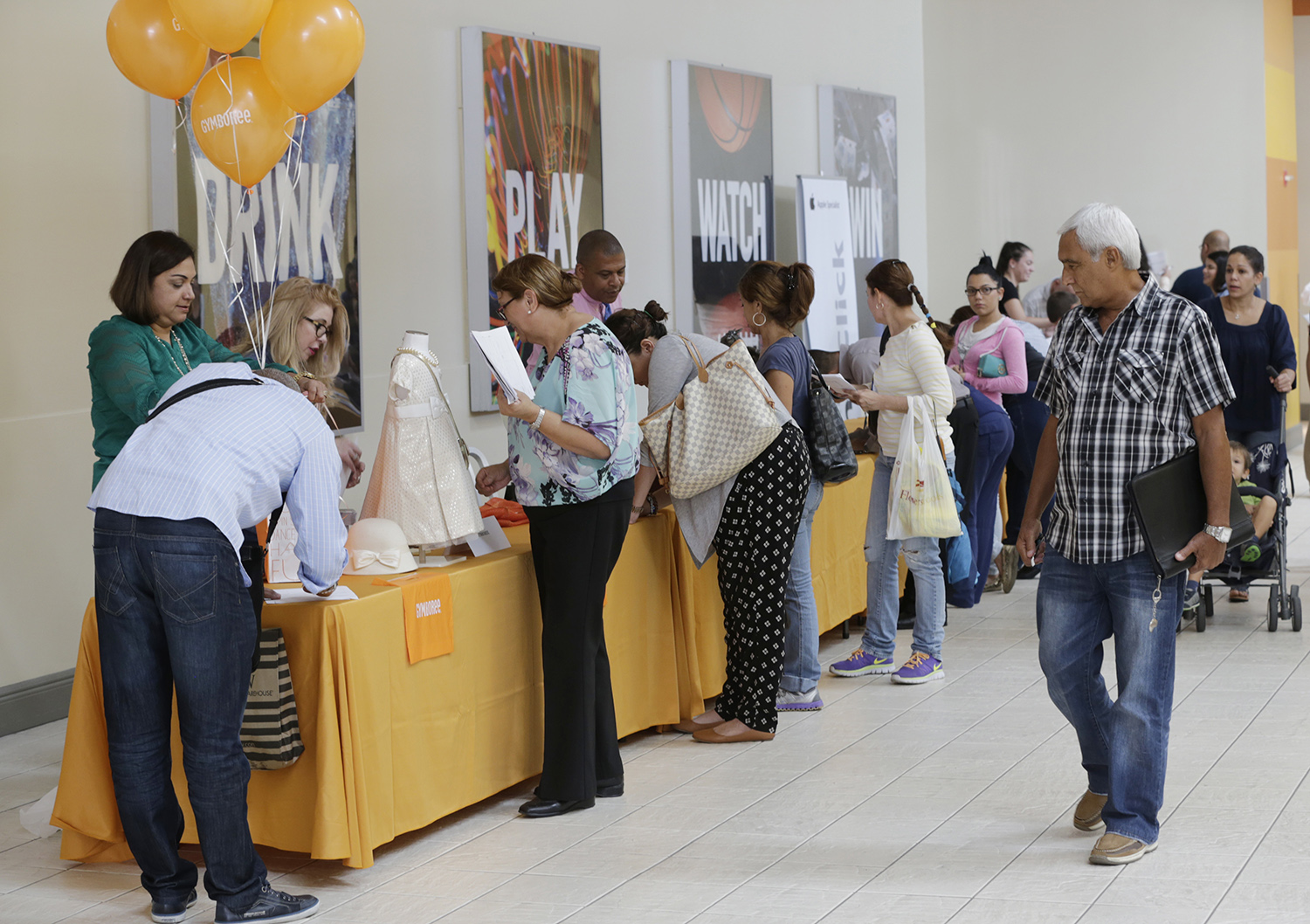 Jobless claims plumb lowest levels since 1973 in good sign for US