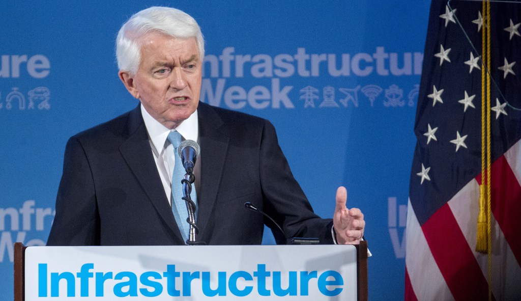 Longtime US Chamber of Commerce CEO Tom Donohue to step down in 2022