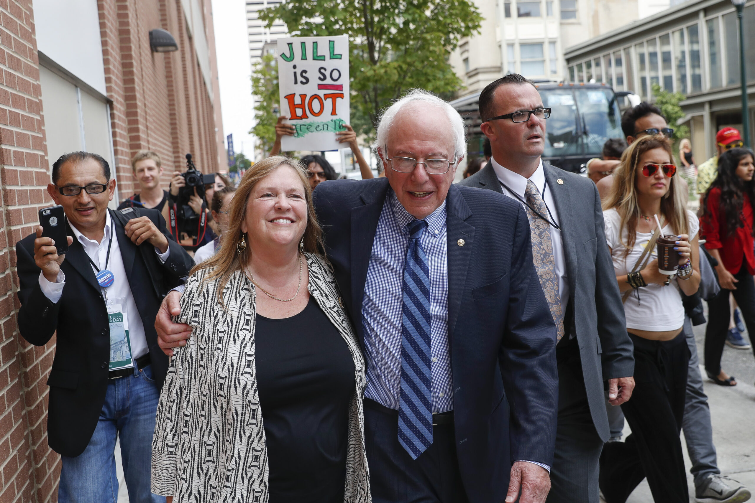 Grand jury hearing shows investigation into accusations that Jane Sanders defrauded bank still active late last year